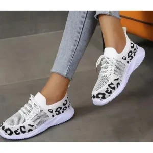 Mofofashion Women Fashion Plus Size Spotted Mesh Breathable Round Toe Sneakers