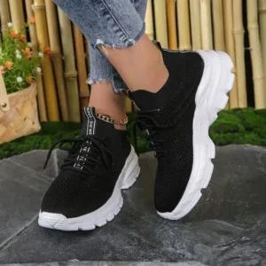 Mofofashion Women Fashionable Casual Solid Color Lace-Up Sneakers