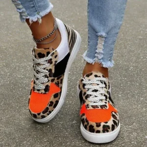 Mofofashion Fashionable Round Toe Lace-Up Sneakers